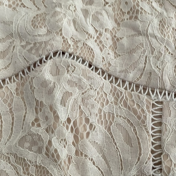 White cream lace dress - Picture 2 of 3